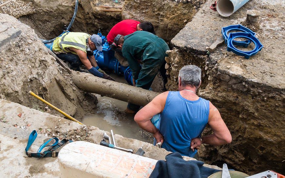 tuyau déboucheur canalisation Paris 8